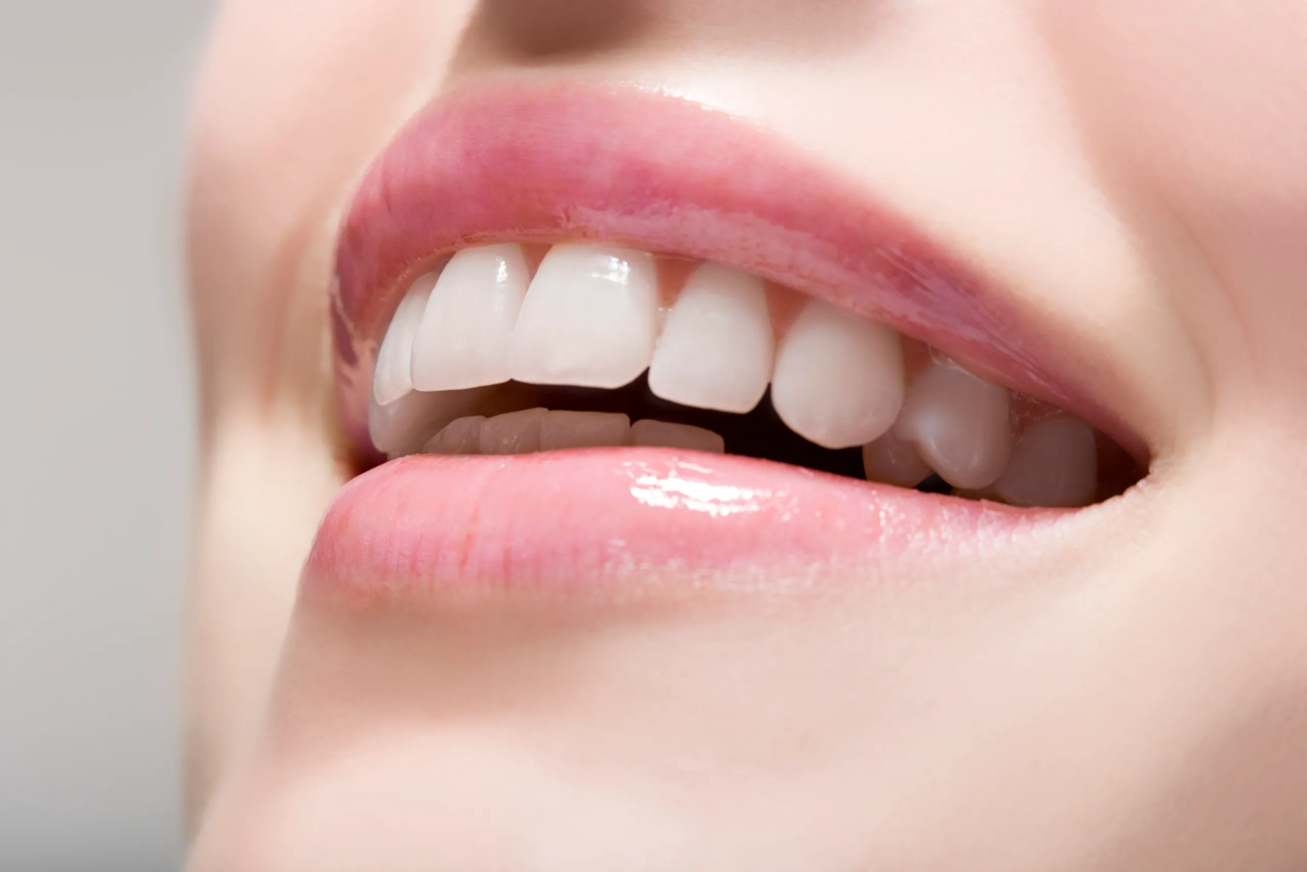 The Truth About Natural Teeth Whitening: Are Home Remedies Safe and Effective Luton